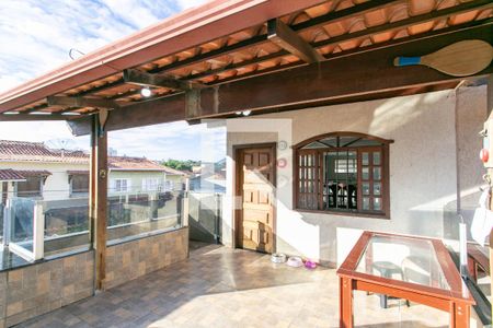 Casa à venda com 270m², 9 quartos e 3 vagasVaranda