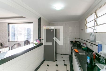 Casa à venda com 270m², 9 quartos e 3 vagasCozinha