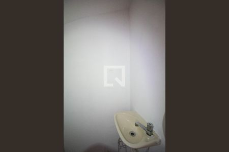 Casa à venda com 70m², 3 quartos e 2 vagasLavabo