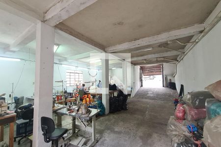 Casa à venda com 250m², 3 quartos e 2 vagasgalpão