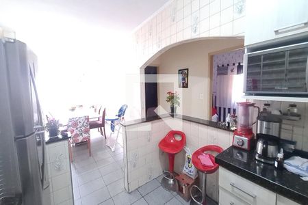 Casa à venda com 250m², 3 quartos e 2 vagasCozinha