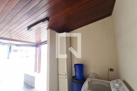 Casa à venda com 250m², 3 quartos e 2 vagasÁrea de Serviço