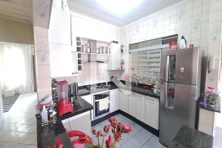 Casa à venda com 250m², 3 quartos e 2 vagasCozinha