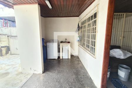Casa à venda com 250m², 3 quartos e 2 vagasÁrea de Serviço