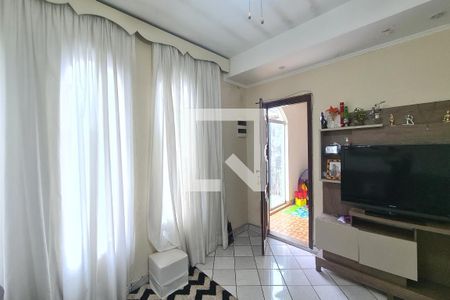 Sala de casa à venda com 3 quartos, 250m² em Vila Sapopemba, São Paulo