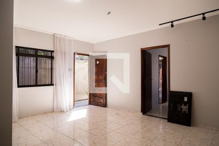Sala de casa à venda com 3 quartos, 150m² em Vila do Encontro, São Paulo