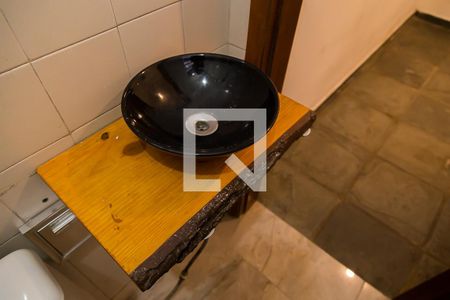 Casa à venda com 150m², 3 quartos e 1 vagaBanheiro da Edícula - Pia