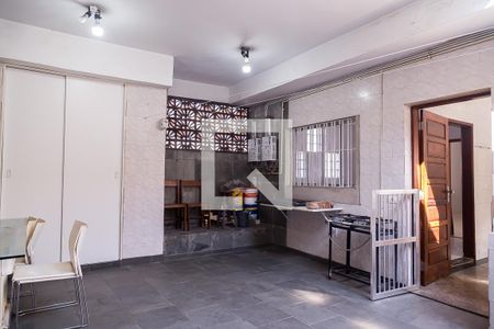 Casa à venda com 150m², 3 quartos e 1 vagaQuintal e Churrasqueira