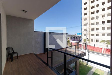 Casa à venda com 200m², 3 quartos e 2 vagasSacada da Suíte 03 e Sala de TV