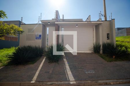 Casa à venda com 200m², 3 quartos e 2 vagasFachada