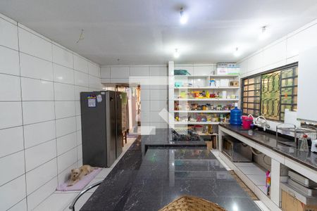 Casa à venda com 244m², 3 quartos e 2 vagasCozinha