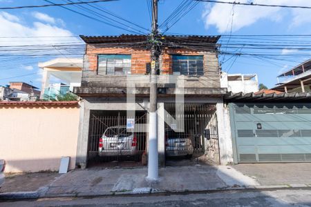 Casa à venda com 244m², 3 quartos e 2 vagasFachada