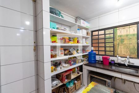 Casa à venda com 244m², 3 quartos e 2 vagasCozinha