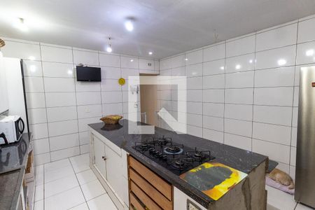Casa à venda com 244m², 3 quartos e 2 vagasCozinha
