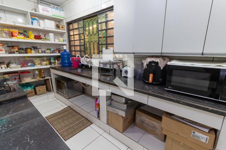 Casa à venda com 244m², 3 quartos e 2 vagasCozinha - Armários