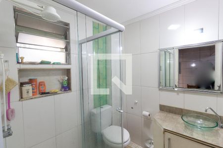 Casa à venda com 244m², 3 quartos e 2 vagasBanheiro