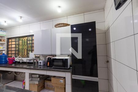 Casa à venda com 244m², 3 quartos e 2 vagasCozinha - Armários