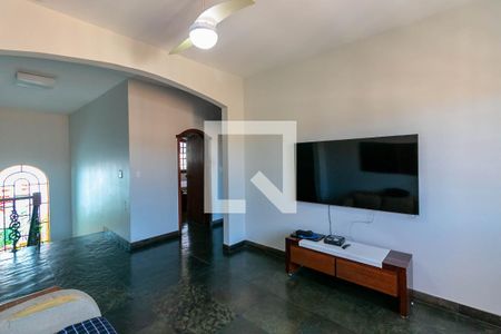 Casa para alugar com 352m², 6 quartos e 6 vagas Casa para alugar com 352m², 6 quartos e 6 vagasSala 2