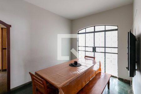 Casa para alugar com 352m², 6 quartos e 6 vagas Casa para alugar com 352m², 6 quartos e 6 vagasCopa