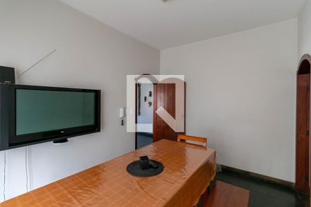 Casa para alugar com 352m², 6 quartos e 6 vagas Casa para alugar com 352m², 6 quartos e 6 vagasCopa