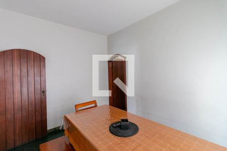 Casa para alugar com 352m², 6 quartos e 6 vagas Casa para alugar com 352m², 6 quartos e 6 vagasCopa