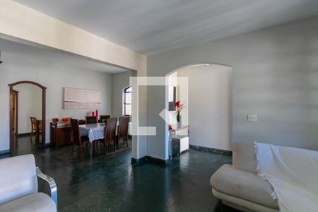 Sala de casa para alugar com 6 quartos, 352m² em São Bento, Belo Horizonte