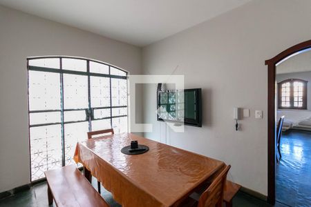 Casa para alugar com 352m², 6 quartos e 6 vagas Casa para alugar com 352m², 6 quartos e 6 vagasCopa