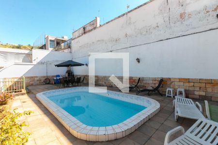 Casa para alugar com 352m², 6 quartos e 6 vagas Casa para alugar com 352m², 6 quartos e 6 vagasPiscina