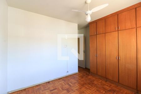 Quarto 1 de casa para alugar com 3 quartos, 200m² em Parque Colonial, São Paulo