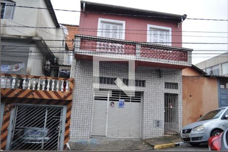 Casa à venda com 173m², 3 quartos e 2 vagas Casa à venda com 173m², 3 quartos e 2 vagasFachada
