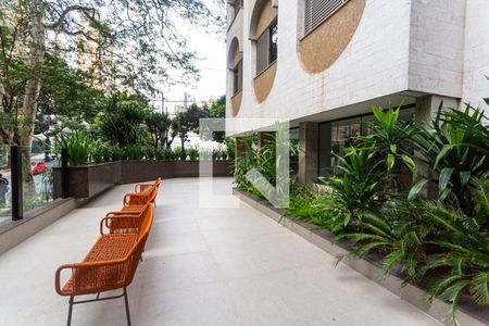 Apartamento à venda com 140m², 4 quartos e 1 vaga Apartamento à venda com 140m², 4 quartos e 1 vagaÁrea Comum
