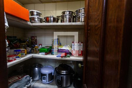 Apartamento à venda com 140m², 4 quartos e 1 vaga Apartamento à venda com 140m², 4 quartos e 1 vagaDespensa
