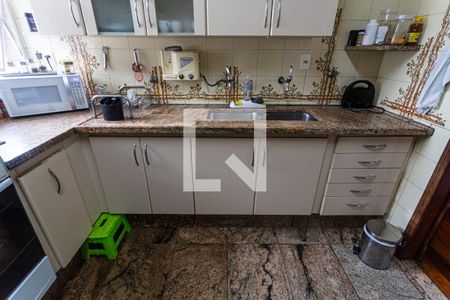 Apartamento à venda com 140m², 4 quartos e 1 vaga Apartamento à venda com 140m², 4 quartos e 1 vagaArmário da Cozinha