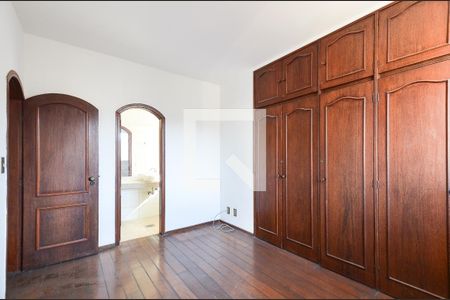 Suite de apartamento à venda com 4 quartos, 140m² em Savassi, Belo Horizonte