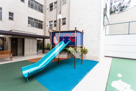 Apartamento à venda com 140m², 4 quartos e 1 vaga Apartamento à venda com 140m², 4 quartos e 1 vagaPlayground