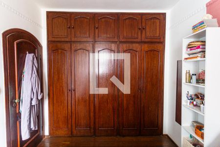 Apartamento à venda com 140m², 4 quartos e 1 vaga Apartamento à venda com 140m², 4 quartos e 1 vagaArmário do Quarto 2