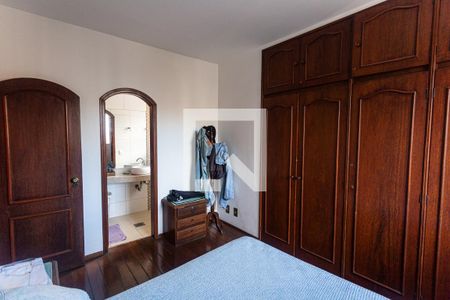 Apartamento à venda com 140m², 4 quartos e 1 vaga Apartamento à venda com 140m², 4 quartos e 1 vagaSuíte