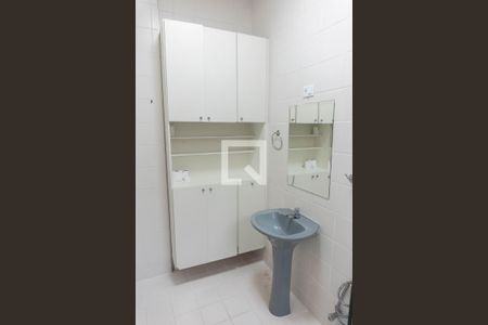 Apartamento para alugar com 80m², 2 quartos e sem vagaBanheiro
