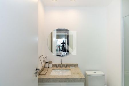 Banheiro de kitnet/studio à venda com 1 quarto, 27m² em Itaim Bibi, São Paulo