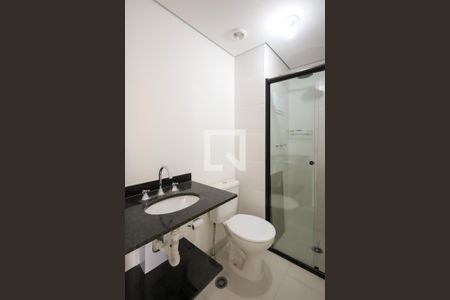Banheiro de kitnet/studio para alugar com 1 quarto, 18m² em Perdizes, São Paulo