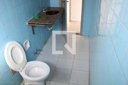 Banheiro Corredor de casa à venda com 3 quartos, 100m² em Jardim Bela Vista, Goiânia