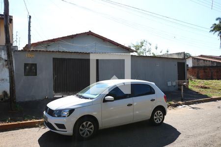 Fachada de casa à venda com 3 quartos, 100m² em Jardim Bela Vista, Goiânia