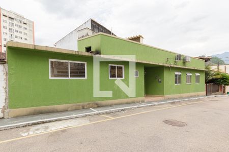 Casa de condomínio à venda com 284m², 4 quartos e 4 vagasSalão de Festas