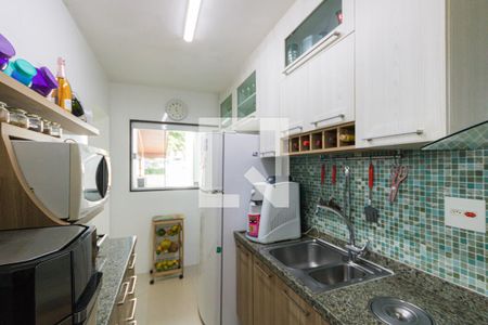 Casa de condomínio à venda com 284m², 4 quartos e 4 vagasCozinha 2