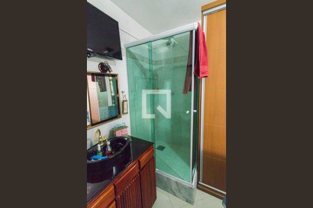 Casa de condomínio à venda com 284m², 4 quartos e 4 vagasBanheiro da Suíte