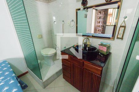 Casa de condomínio à venda com 284m², 4 quartos e 4 vagasBanheiro da Suíte