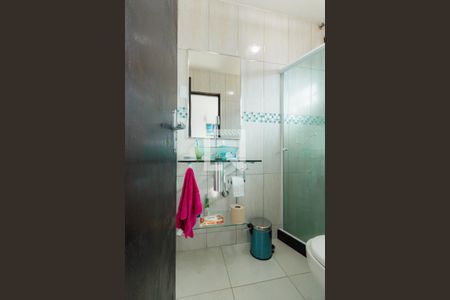 Casa de condomínio à venda com 284m², 4 quartos e 4 vagasBanheiro Social 2