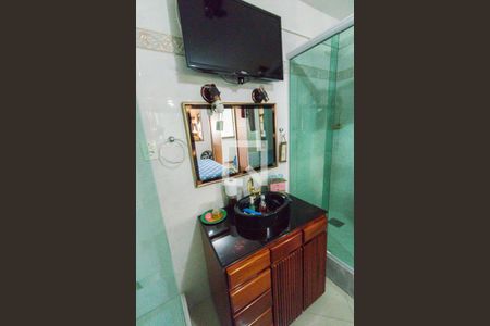 Casa de condomínio à venda com 284m², 4 quartos e 4 vagasBanheiro da Suíte