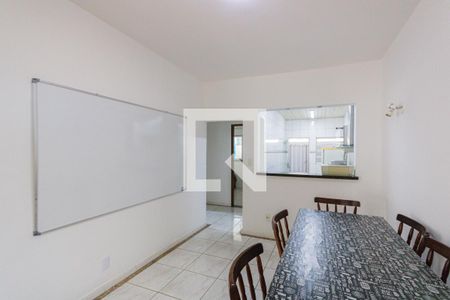 Casa de condomínio à venda com 284m², 4 quartos e 4 vagasSala 1