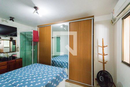 Casa de condomínio à venda com 284m², 4 quartos e 4 vagasQuarto 4 - Suíte